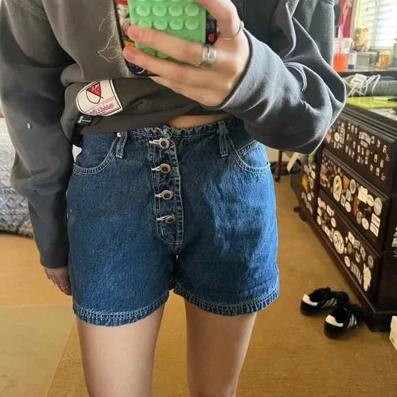 Vintage dark wash denim shorts - Picture 1 of 5